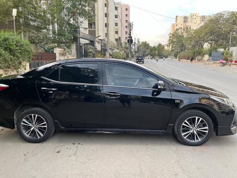 Toyota Altis Grande 2022 4