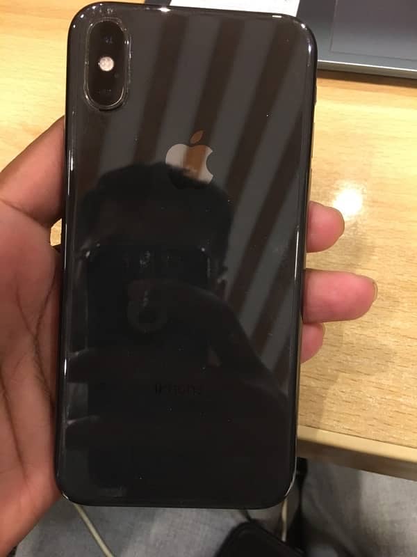 Iphone XS Dual Approved 10/10 condition 64 GB 4