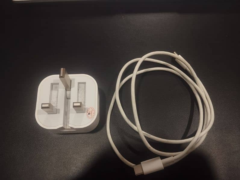 iPhone (IOS) Charger 0