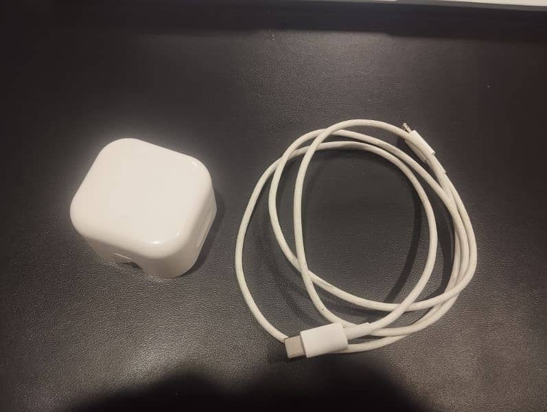 iPhone (IOS) Charger 2