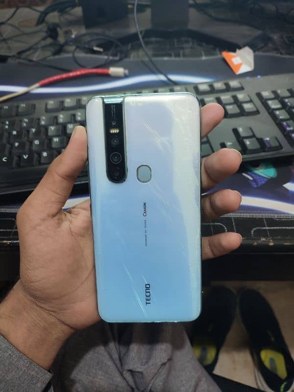 Tecno camon 15 pro 6 gb 128gb 0