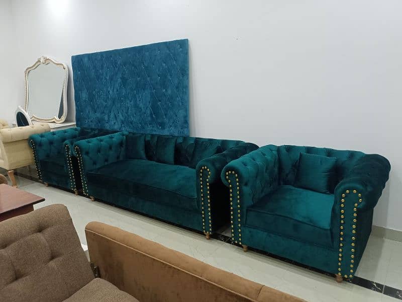 SOFA SETS 9