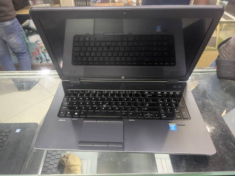 HP ZBOOK 17 G2 WORKSTATION 1