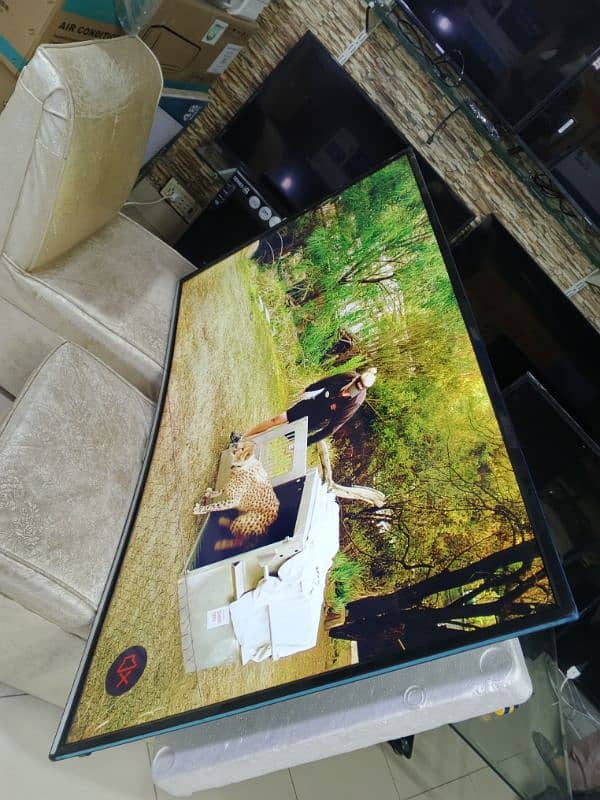 sumsung curved display 55 inch 0