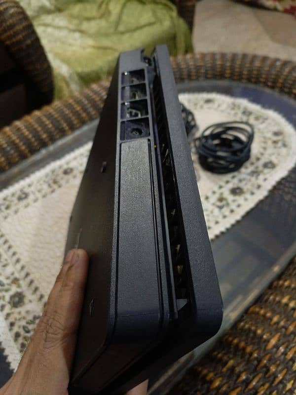 PS4 1 TB SLIM JAIL BREAK UAE Varient 3