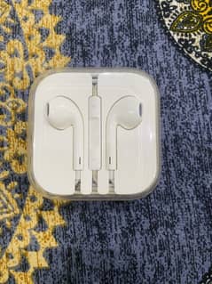 Apple Original EarPods With Lightning Connector For Sale