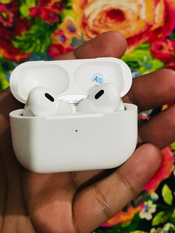 Airpods Pro New With box 10/10 1