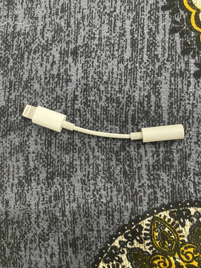 Apple Lightning to 3.5mm Headphone Jack Adapter 0