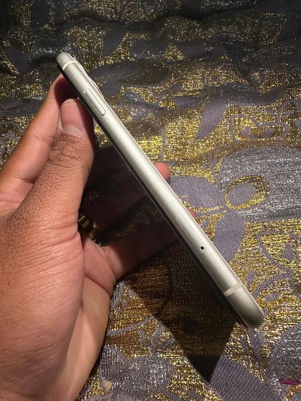 iPhone 11 256Gb Factory 3