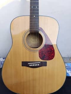 Yamaha F335 Acoustic Guitar