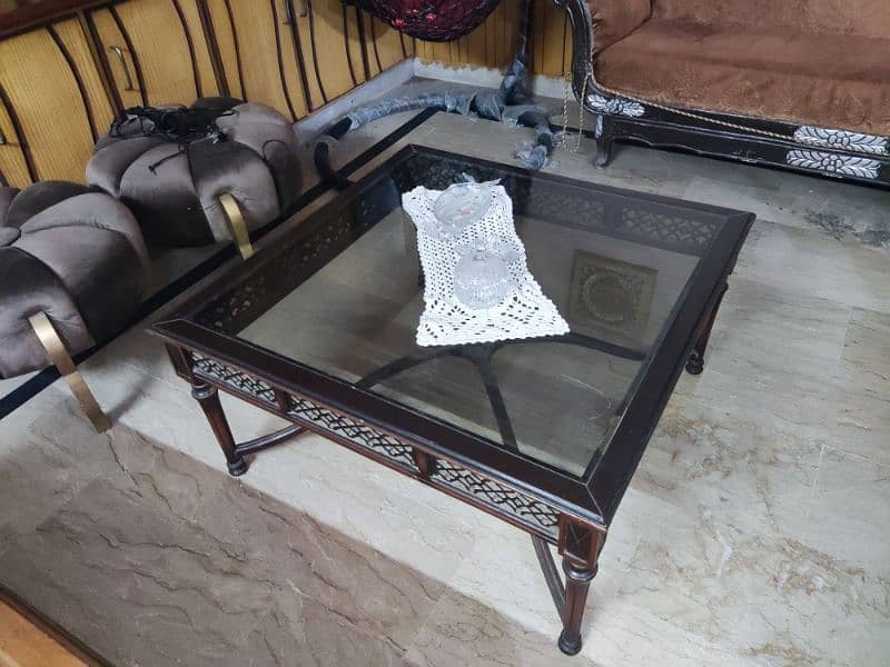 Centre table with glass top 3