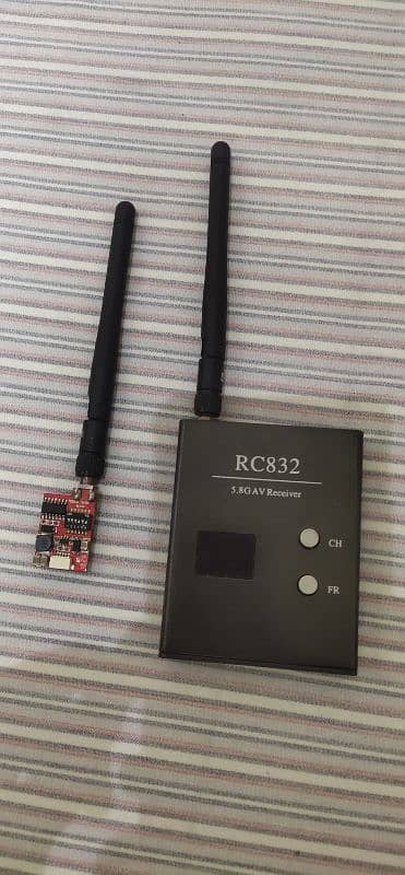 RC832 Receiver and TS832 Transmitter 32CH 5.8G 600 MW Wireless FPV, 1