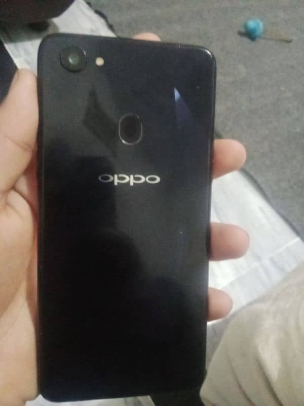 oppo F7 only 18999 3