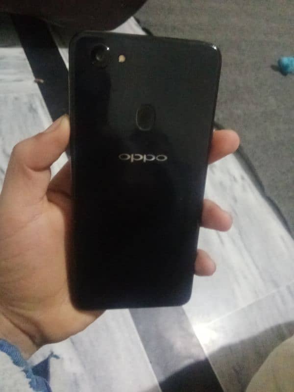 oppo F7 only 18999 7