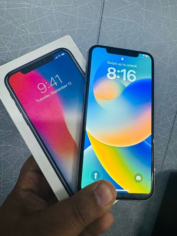 iPhone X 256 GB Factory Unlocked 3