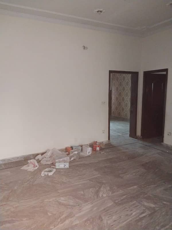 5 Marla Upper Portion For Rent In R2 Block, Johar Town 2 Beds, 3 Baths 2