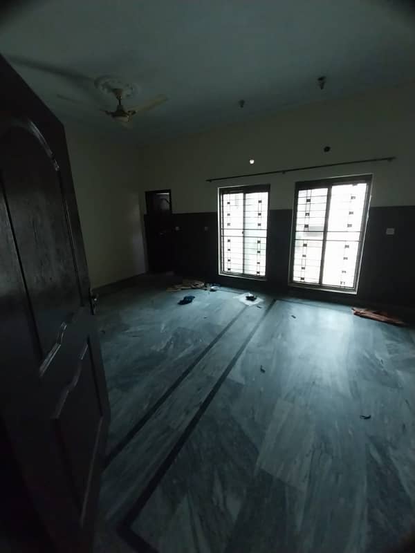 5 Marla Upper Portion For Rent In R2 Block, Johar Town 2 Beds, 3 Baths 4