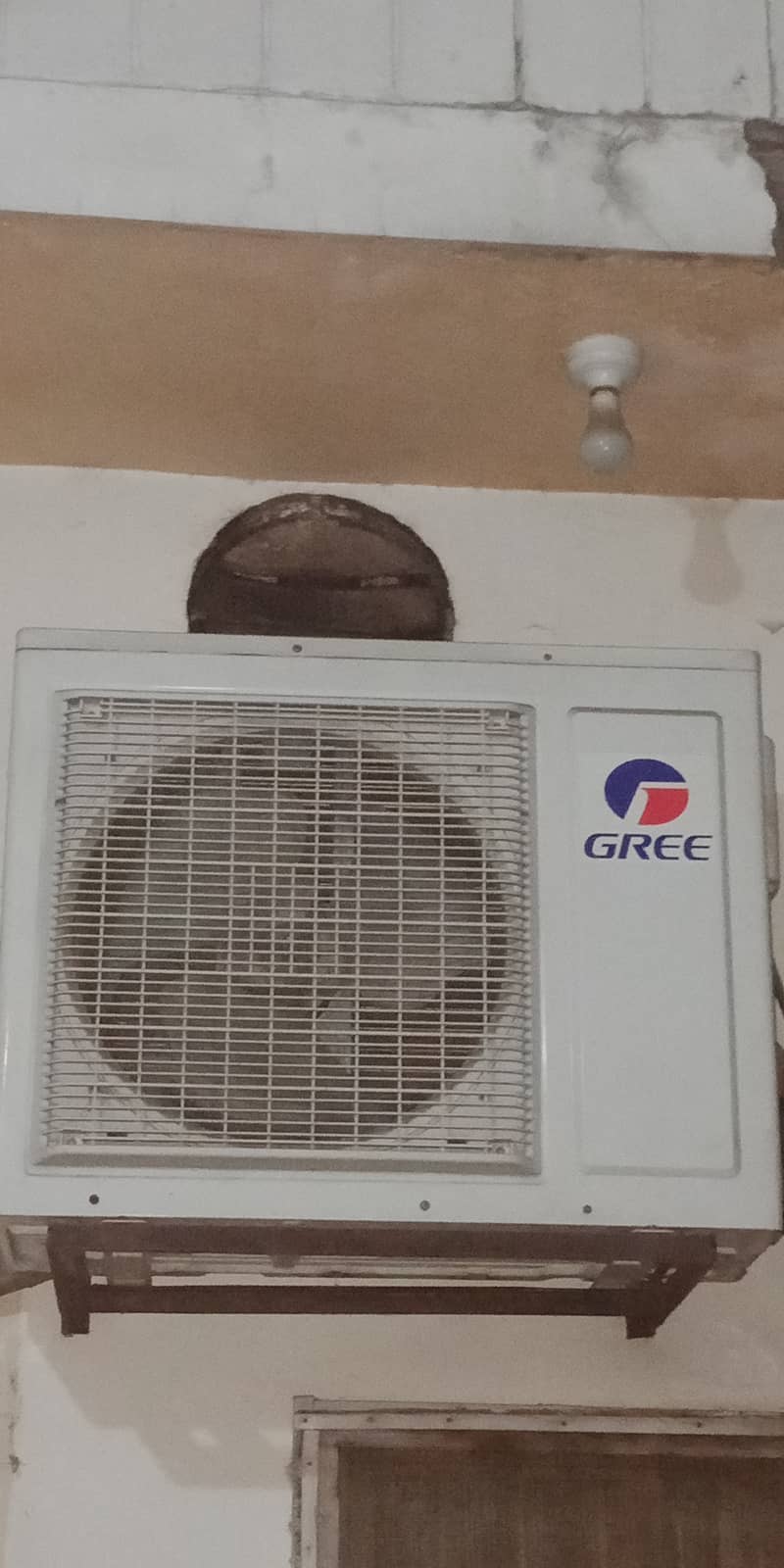 Gree split Ac for Sale in Lahore 1