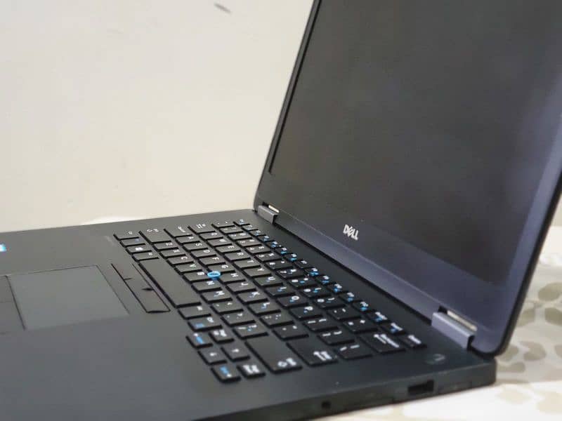 Dell Laptop 3