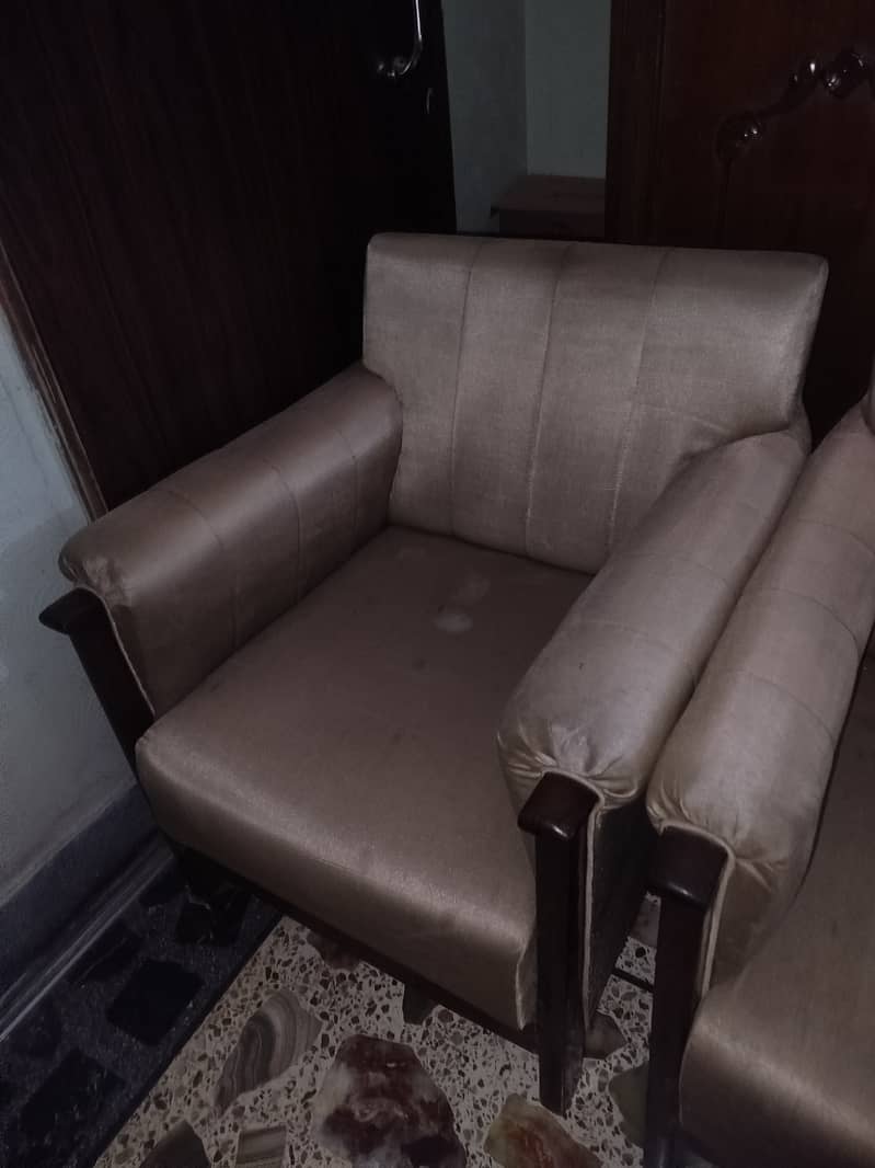 Used 5 Seater Sofa Set in Cheap Prices 2