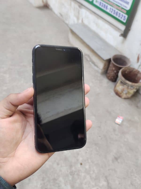 Iphone XR good condition 1