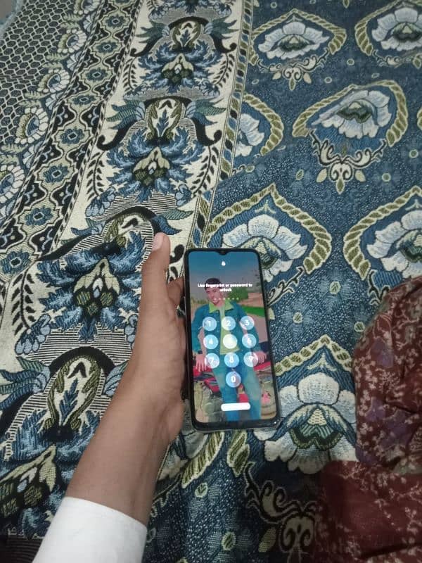 New condition Ghr used mobile one month used 4