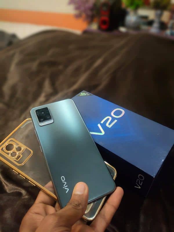 vivo v20 box chrging All ok bhot achi battery taming 9