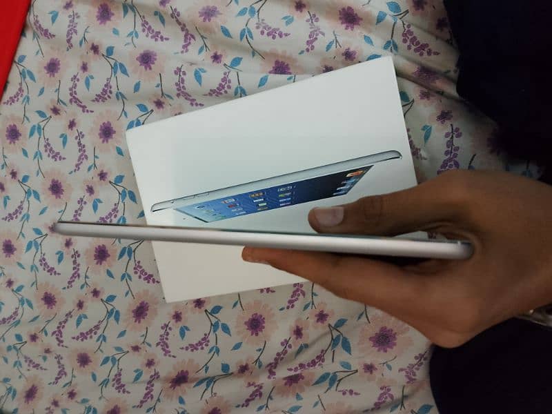 IPAD MINI BRAND NEW CONDITION 1