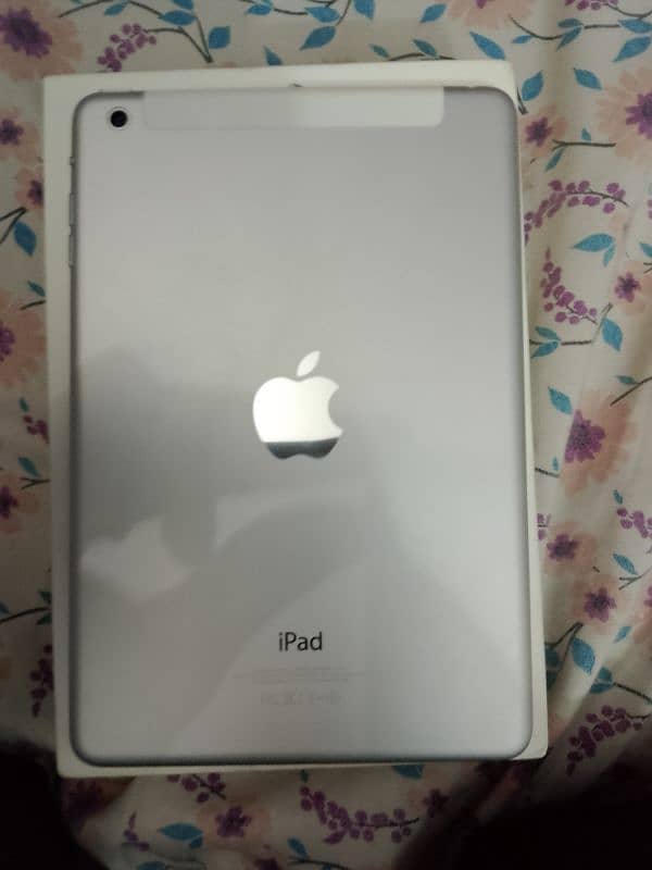 IPAD MINI BRAND NEW CONDITION 3