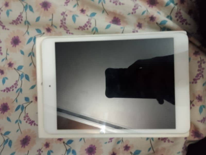 IPAD MINI BRAND NEW CONDITION 5