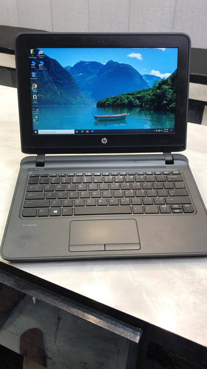 HP ProBook 11 G2 4GB 128GB SSD 3