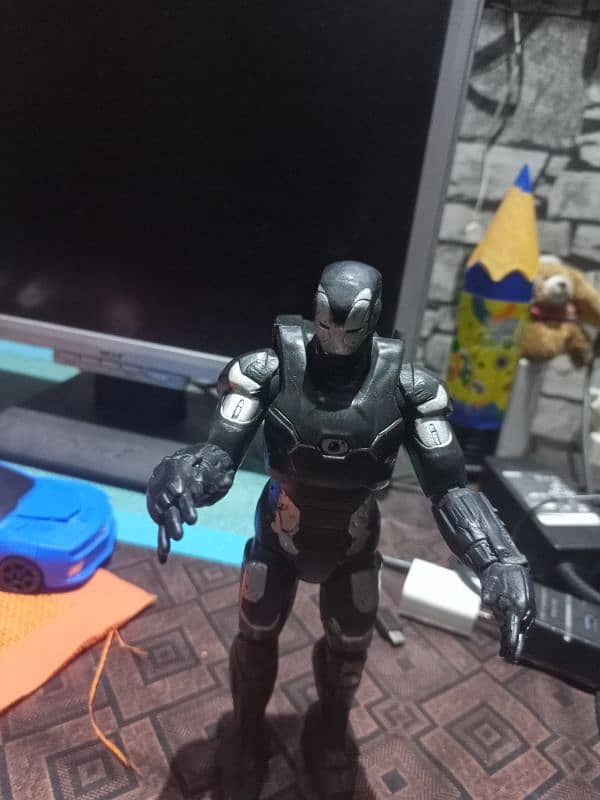 Gypsy avengers and war machine action figure 2