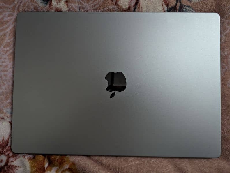 Macbook Pro 16" M1 Max 0