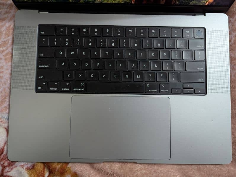 Macbook Pro 16" M1 Max 1