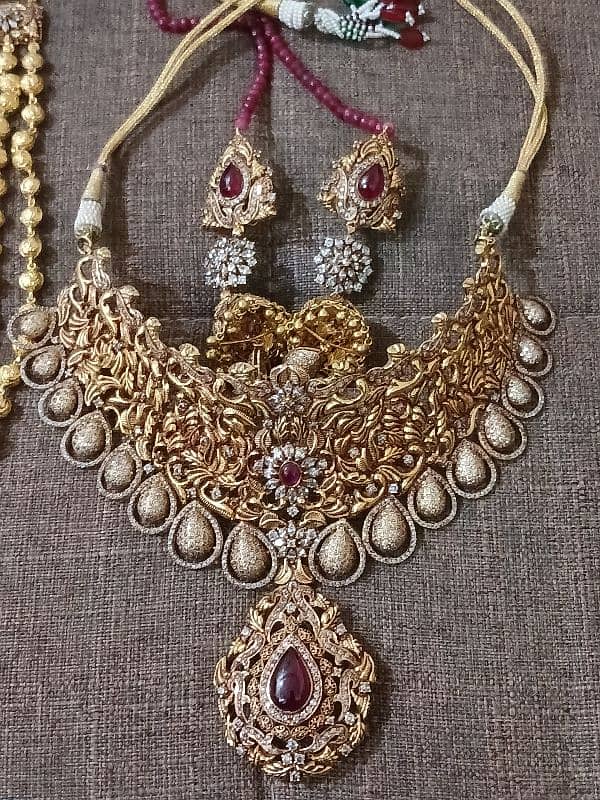 Gold Jewellery Set --- Almost Brand New 2