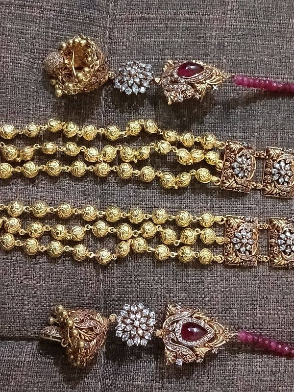 Gold Jewellery Set --- Almost Brand New 3