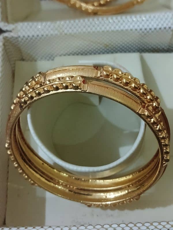 Gold Jewellery Set --- Almost Brand New 7