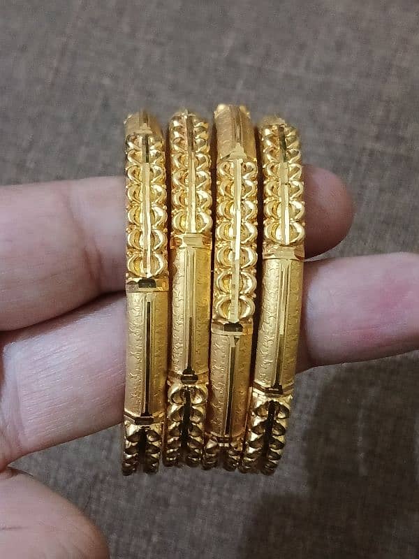 Gold Jewellery Set --- Almost Brand New 9