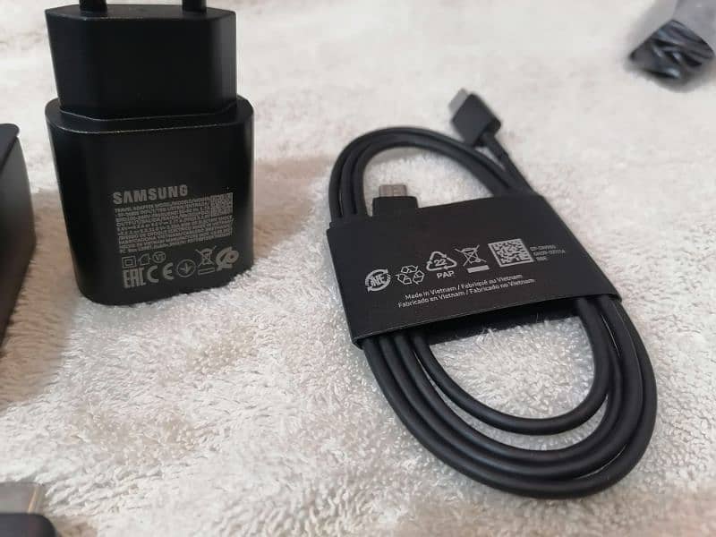 Samsung s20 ultra box pulled super fast charger orignal 4