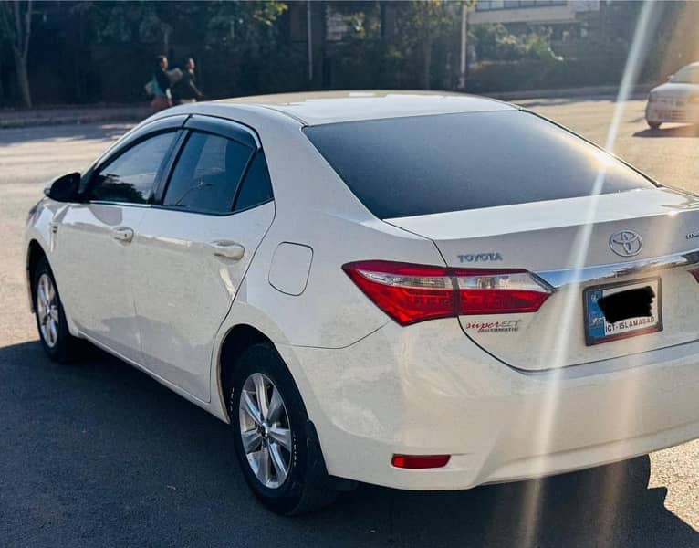 Toyota Corolla Altis 2014 4