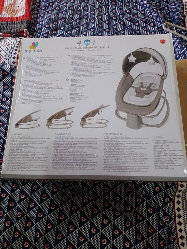 Mastela 4 in 1 Deluxe Mult-functional Bassinet 3