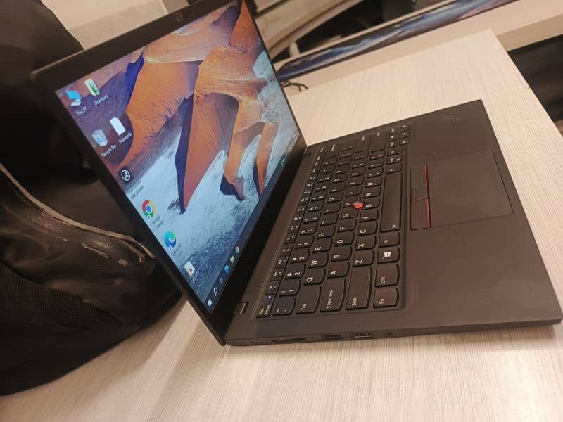 Lenovo X1 carbon 10th generation 1