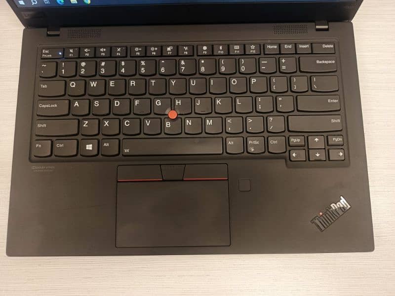 Lenovo X1 carbon 10th generation 4