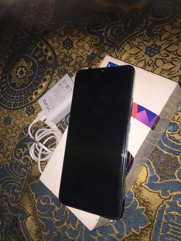 vivo s1 8/256gb 10/10 with box & charger 8