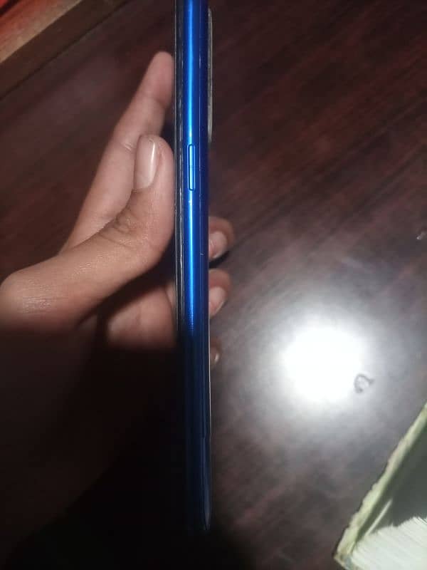 realme 5 4/64 with box 5