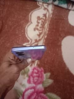 vivo y17s completely Saman hai bilkul ok mobile hai