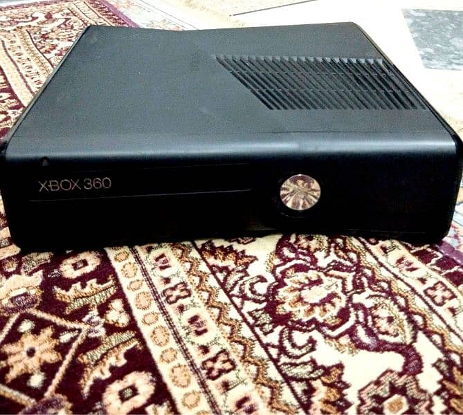 Xbox 360 slim 2