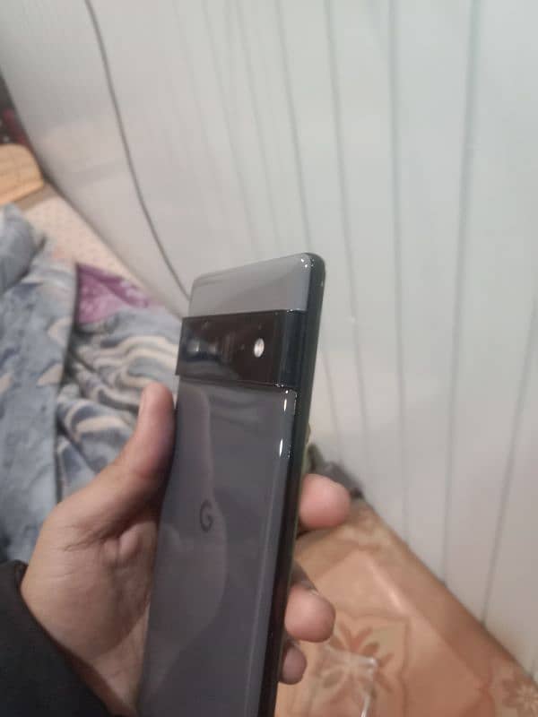 pixel 6 pro Box Kay sath 5