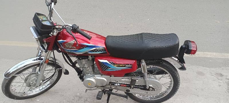 Honda 125 : 03224375466. call me 0