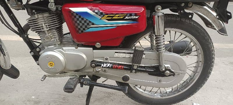 Honda 125 : 03224375466. call me 4